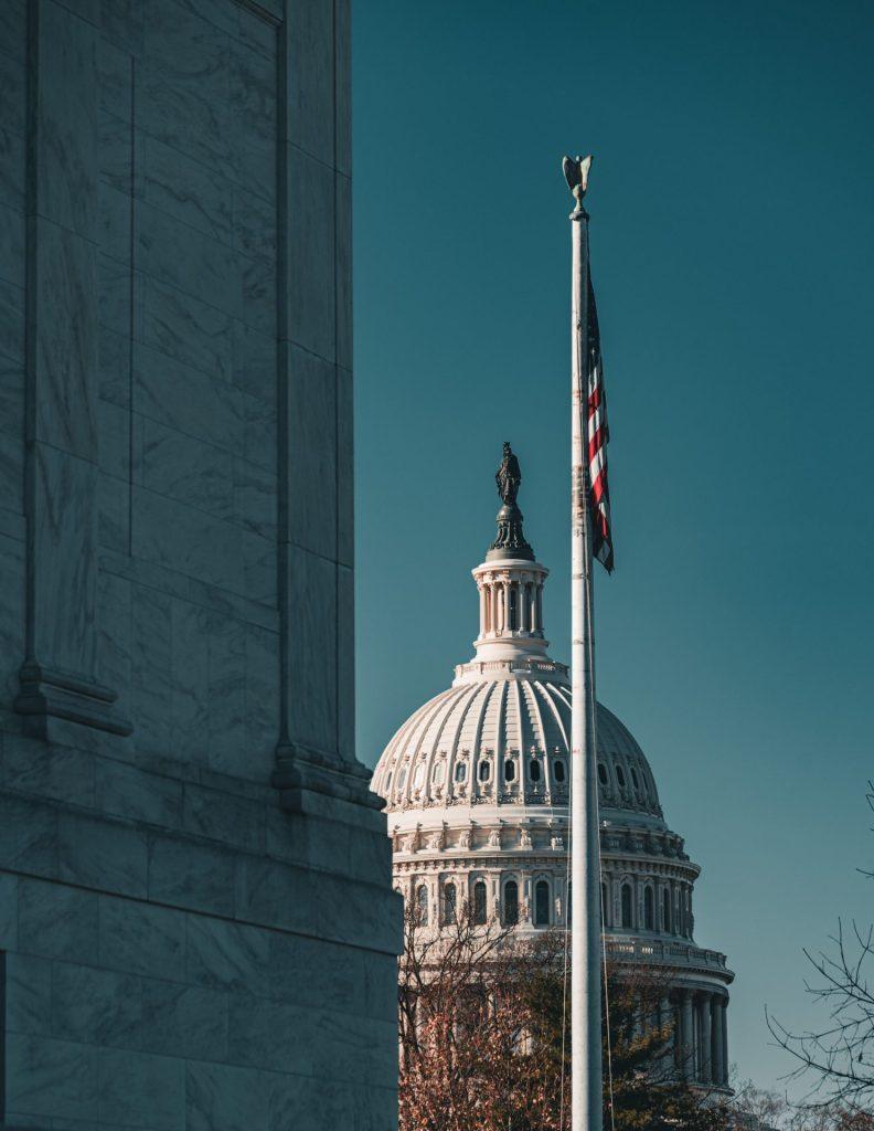 Photographie de Washington DC pour illustrer l'article sur la réélection de TRUMP et l'impact sur l'économie